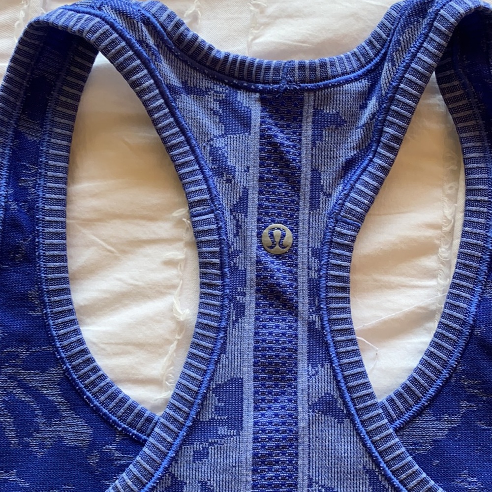 Lululemon Racerback Tank Size 6 - Picture 4 of 6